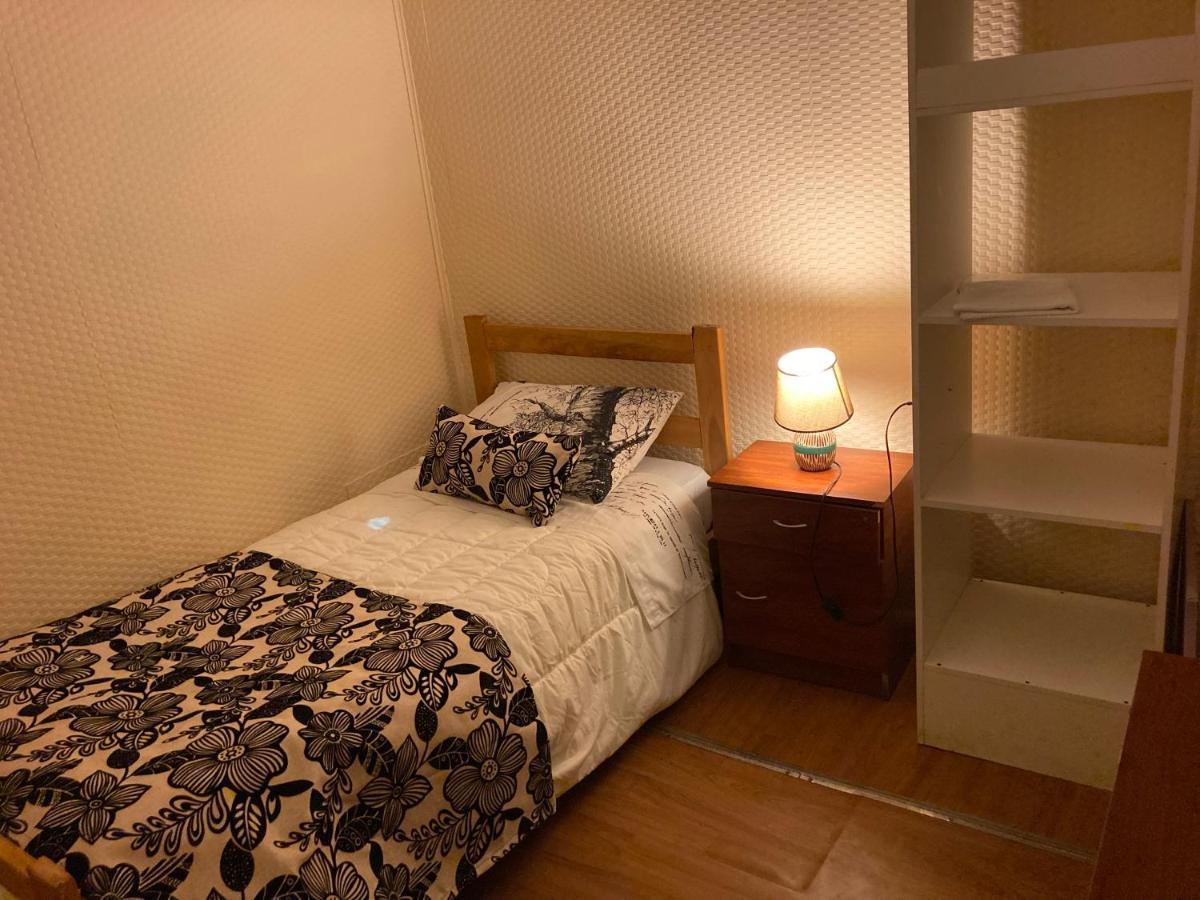 Hostal Hellen Puerto Natales Ngoại thất bức ảnh