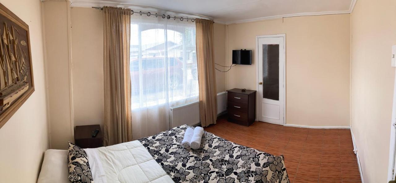Hostal Hellen Puerto Natales Ngoại thất bức ảnh