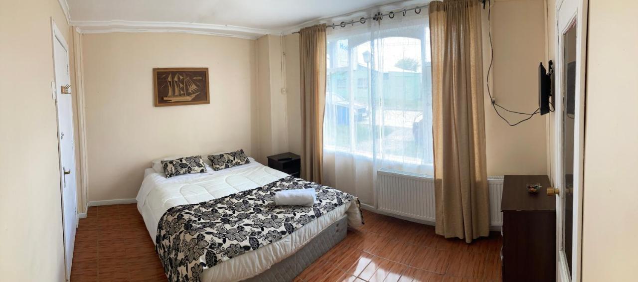 Hostal Hellen Puerto Natales Ngoại thất bức ảnh